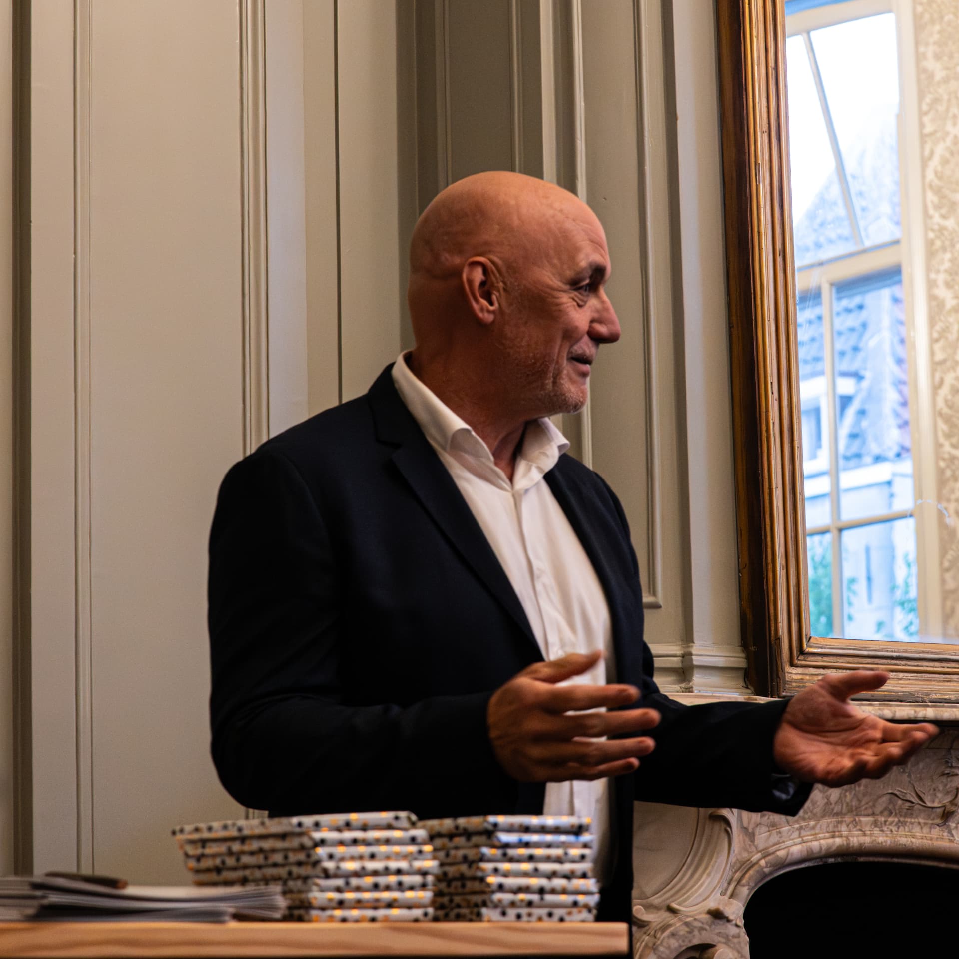 Michel Arrends speaking with the Team Academy community in Amsterdam